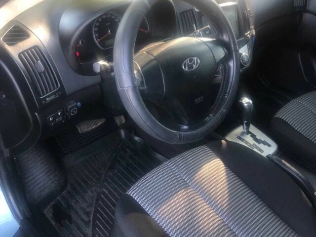 Синий Хендай Элантра, объемом двигателя 1.6 л и пробегом 133 тыс. км за 6250 $, фото 2 на Automoto.ua