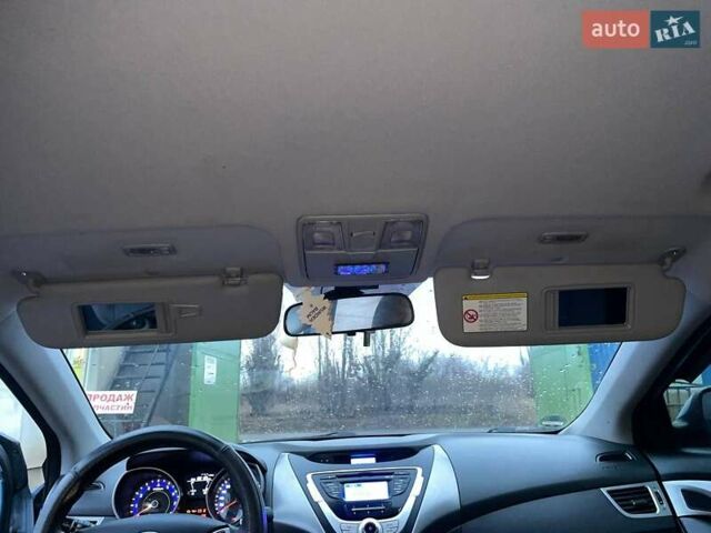 Синій Хендай Елантра, об'ємом двигуна 1.59 л та пробігом 182 тис. км за 6850 $, фото 13 на Automoto.ua