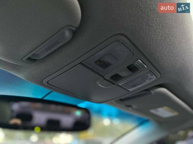 Синій Хендай Елантра, об'ємом двигуна 1.8 л та пробігом 215 тис. км за 8990 $, фото 37 на Automoto.ua