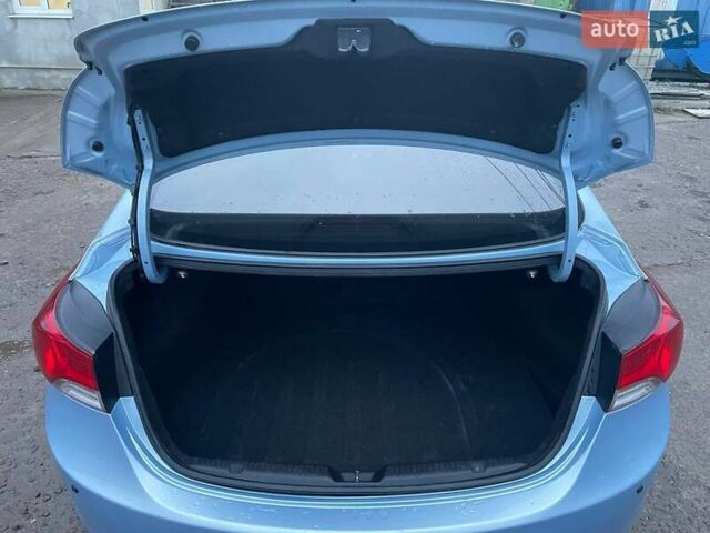 Синій Хендай Елантра, об'ємом двигуна 1.59 л та пробігом 182 тис. км за 6850 $, фото 4 на Automoto.ua
