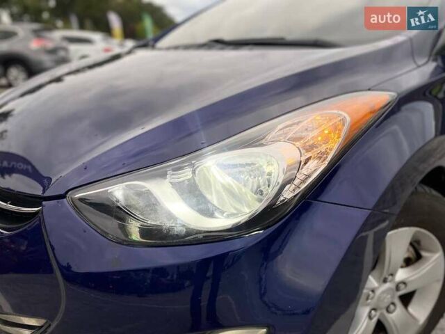Синій Хендай Елантра, об'ємом двигуна 1.8 л та пробігом 215 тис. км за 8990 $, фото 2 на Automoto.ua