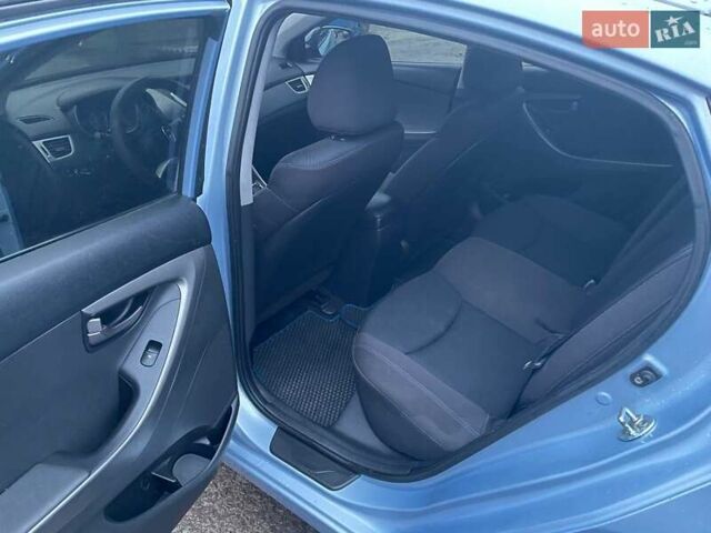 Синій Хендай Елантра, об'ємом двигуна 1.59 л та пробігом 182 тис. км за 6850 $, фото 9 на Automoto.ua