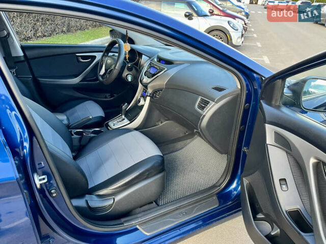 Синій Хендай Елантра, об'ємом двигуна 1.8 л та пробігом 160 тис. км за 9300 $, фото 7 на Automoto.ua