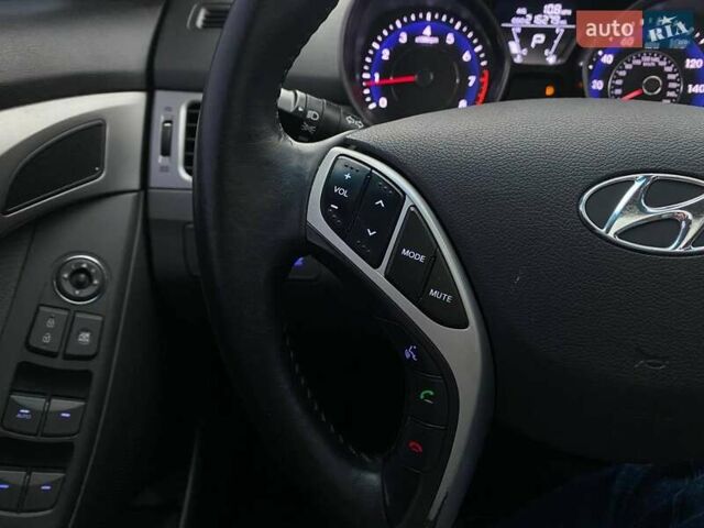 Синій Хендай Елантра, об'ємом двигуна 1.8 л та пробігом 215 тис. км за 8990 $, фото 33 на Automoto.ua