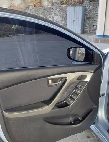 Синий Хендай Элантра, объемом двигателя 1.8 л и пробегом 145 тыс. км за 9700 $, фото 14 на Automoto.ua