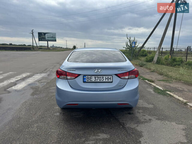 Синий Хендай Элантра, объемом двигателя 1.8 л и пробегом 142 тыс. км за 9500 $, фото 3 на Automoto.ua