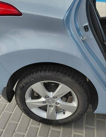 Синий Хендай Элантра, объемом двигателя 1.8 л и пробегом 145 тыс. км за 9700 $, фото 67 на Automoto.ua