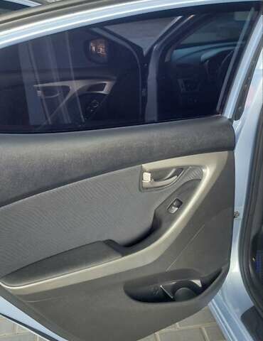 Синий Хендай Элантра, объемом двигателя 1.8 л и пробегом 145 тыс. км за 9700 $, фото 16 на Automoto.ua