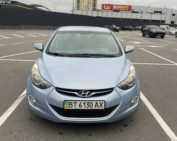 Синий Хендай Элантра, объемом двигателя 1.59 л и пробегом 197 тыс. км за 8900 $, фото 4 на Automoto.ua