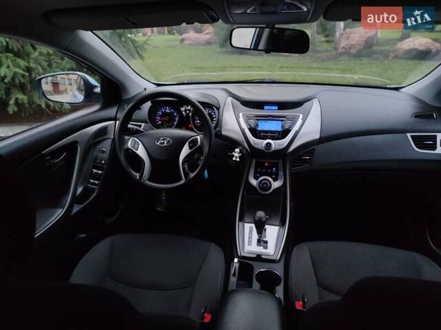 Синій Хендай Елантра, об'ємом двигуна 1.59 л та пробігом 97 тис. км за 10200 $, фото 1 на Automoto.ua