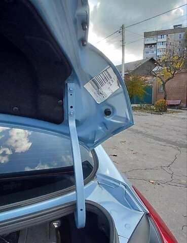 Синий Хендай Элантра, объемом двигателя 1.8 л и пробегом 145 тыс. км за 9700 $, фото 3 на Automoto.ua