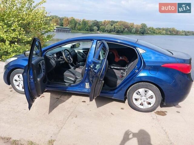 Синій Хендай Елантра, об'ємом двигуна 1.59 л та пробігом 173 тис. км за 7500 $, фото 8 на Automoto.ua
