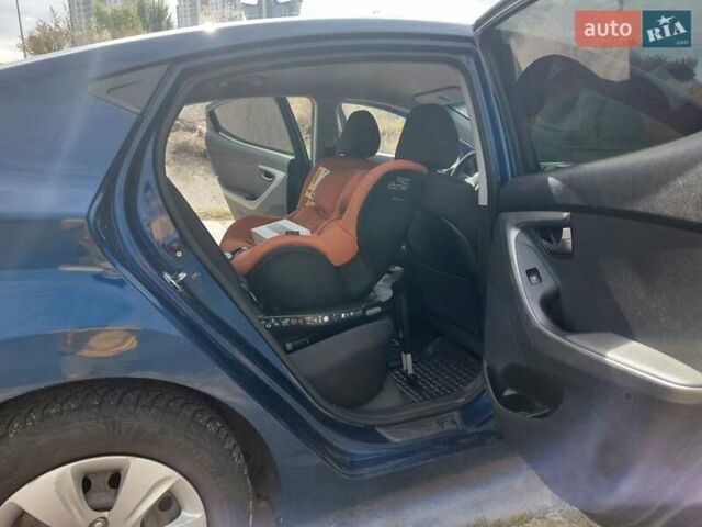 Синій Хендай Елантра, об'ємом двигуна 1.59 л та пробігом 173 тис. км за 7500 $, фото 11 на Automoto.ua