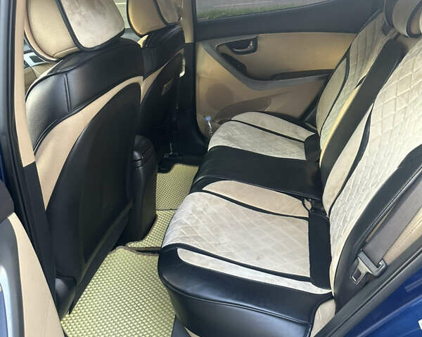 Хендай Элантра 2012 в Хмельницком на Automoto.ua Синий Хендай Элантра, объемом двигателя 1.8 л и пробегом 211 тыс. км за 8999 $, фото 6 на Automoto.ua