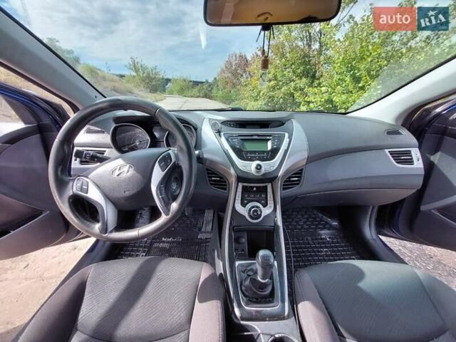 Синій Хендай Елантра, об'ємом двигуна 1.59 л та пробігом 173 тис. км за 7500 $, фото 10 на Automoto.ua