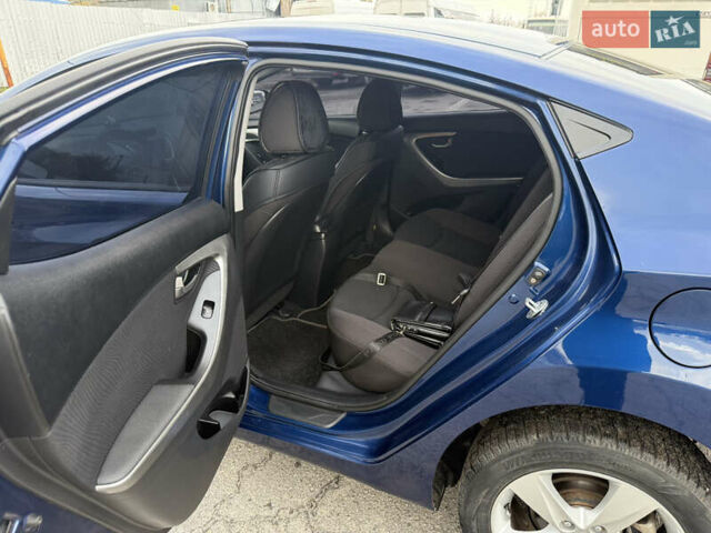 Синий Хендай Элантра, объемом двигателя 1.8 л и пробегом 100 тыс. км за 8700 $, фото 5 на Automoto.ua