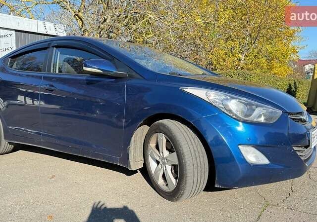 Синий Хендай Элантра, объемом двигателя 1.8 л и пробегом 254 тыс. км за 7500 $, фото 5 на Automoto.ua