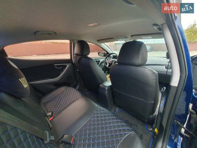 Синий Хендай Элантра, объемом двигателя 1.8 л и пробегом 195 тыс. км за 10300 $, фото 16 на Automoto.ua