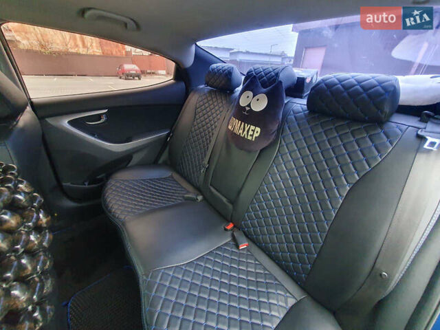 Синий Хендай Элантра, объемом двигателя 1.8 л и пробегом 195 тыс. км за 10300 $, фото 13 на Automoto.ua