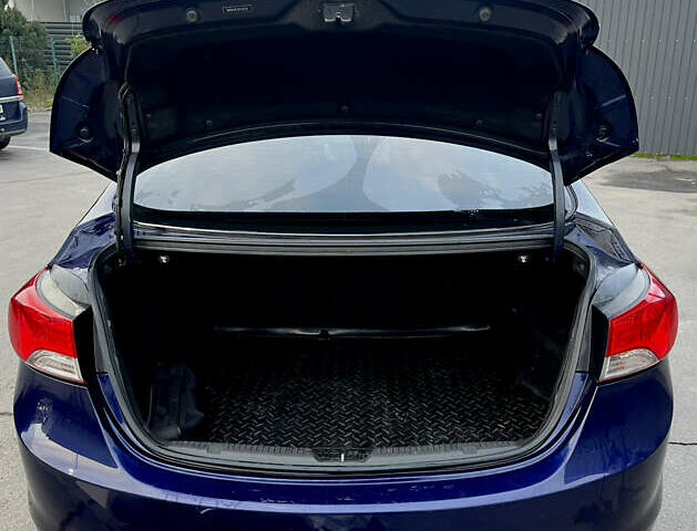 Синій Хендай Елантра, об'ємом двигуна 1.8 л та пробігом 273 тис. км за 6500 $, фото 7 на Automoto.ua