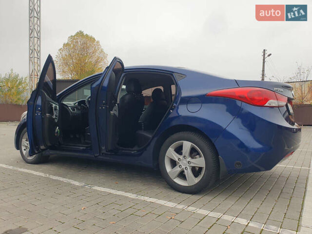 Синий Хендай Элантра, объемом двигателя 1.8 л и пробегом 195 тыс. км за 10300 $, фото 17 на Automoto.ua