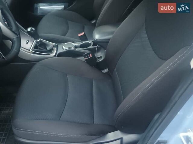 Хендай Элантра 2013 в Харькове на Automoto.ua Синий Хендай Элантра, объемом двигателя 1.6 л и пробегом 140 тыс. км за 9900 $, фото 7 на Automoto.ua