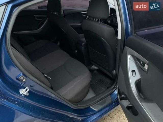 Хендай Элантра 2013 в Харькове на Automoto.ua Синий Хендай Элантра, объемом двигателя 1.59 л и пробегом 63 тыс. км за 9800 $, фото 19 на Automoto.ua