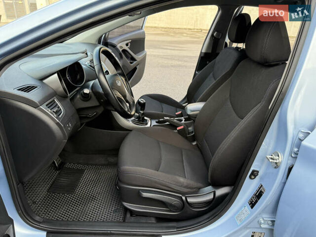 Синий Хендай Элантра, объемом двигателя 1.8 л и пробегом 172 тыс. км за 7990 $, фото 15 на Automoto.ua