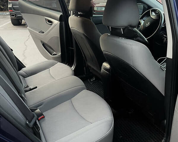 Синій Хендай Елантра, об'ємом двигуна 1.8 л та пробігом 273 тис. км за 6500 $, фото 9 на Automoto.ua