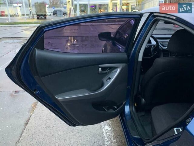 Хендай Элантра 2013 в Харькове на Automoto.ua Синий Хендай Элантра, объемом двигателя 1.59 л и пробегом 63 тыс. км за 9800 $, фото 18 на Automoto.ua