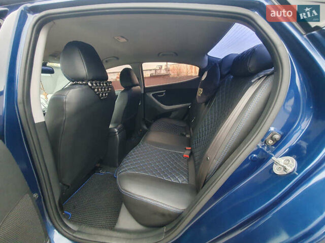 Синий Хендай Элантра, объемом двигателя 1.8 л и пробегом 195 тыс. км за 10300 $, фото 12 на Automoto.ua