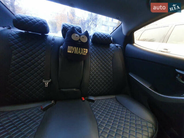 Синий Хендай Элантра, объемом двигателя 1.8 л и пробегом 195 тыс. км за 10300 $, фото 20 на Automoto.ua