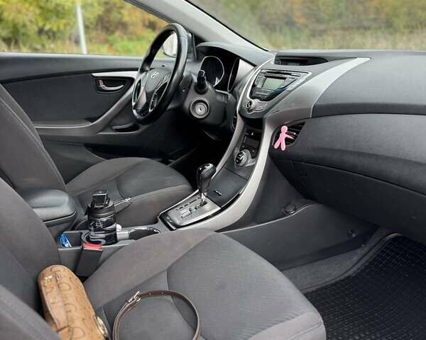 Синий Хендай Элантра, объемом двигателя 1.8 л и пробегом 187 тыс. км за 9950 $, фото 3 на Automoto.ua