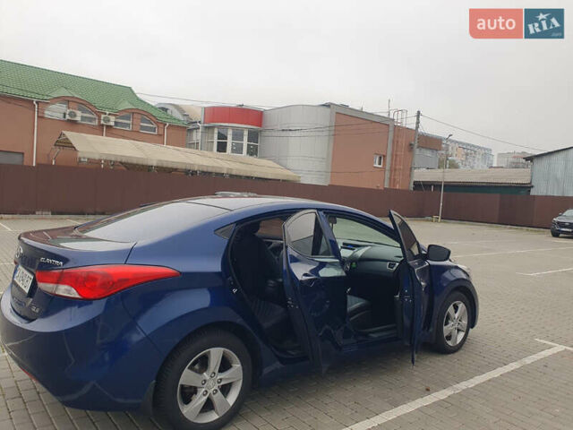 Синий Хендай Элантра, объемом двигателя 1.8 л и пробегом 195 тыс. км за 10300 $, фото 2 на Automoto.ua