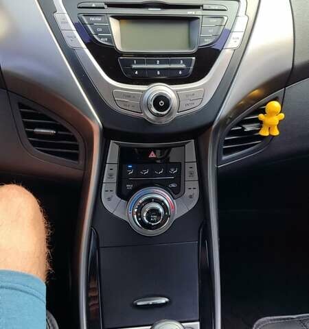 Синій Хендай Елантра, об'ємом двигуна 1.59 л та пробігом 96 тис. км за 8999 $, фото 14 на Automoto.ua