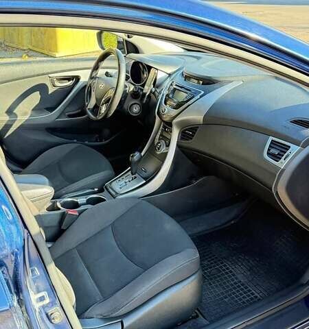 Синий Хендай Элантра, объемом двигателя 1.8 л и пробегом 254 тыс. км за 7500 $, фото 6 на Automoto.ua