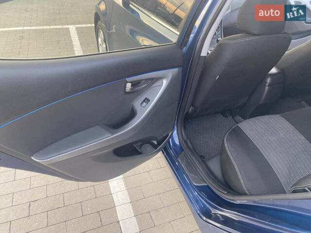 Синій Хендай Елантра, об'ємом двигуна 1.59 л та пробігом 240 тис. км за 9000 $, фото 7 на Automoto.ua
