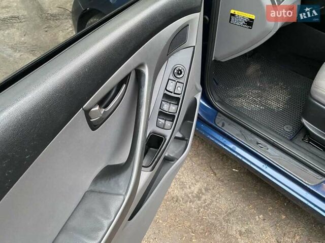 Синий Хендай Элантра, объемом двигателя 1.8 л и пробегом 166 тыс. км за 7000 $, фото 10 на Automoto.ua