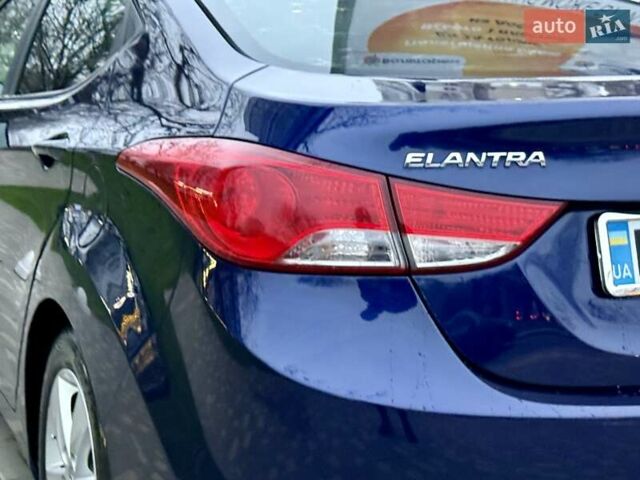 Синий Хендай Элантра, объемом двигателя 1.8 л и пробегом 193 тыс. км за 8900 $, фото 12 на Automoto.ua
