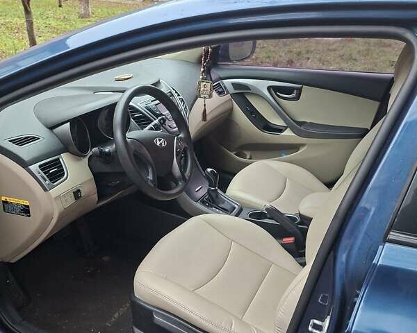 Синий Хендай Элантра, объемом двигателя 1.8 л и пробегом 204 тыс. км за 9000 $, фото 2 на Automoto.ua