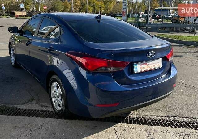 Синій Хендай Елантра, об'ємом двигуна 1.8 л та пробігом 321 тис. км за 10999 $, фото 3 на Automoto.ua