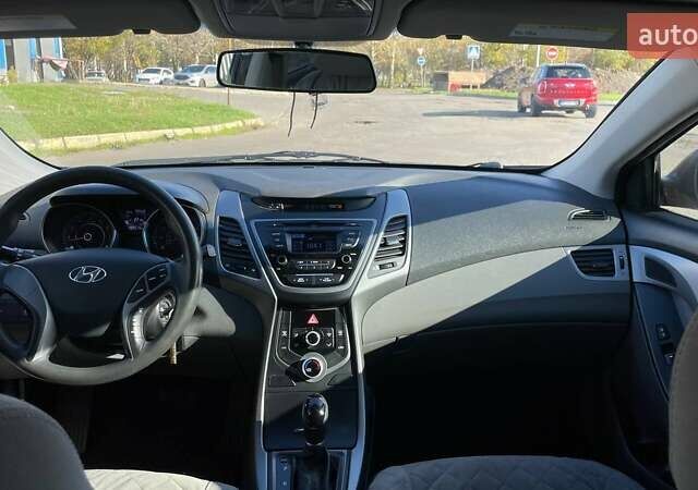 Синій Хендай Елантра, об'ємом двигуна 1.8 л та пробігом 321 тис. км за 10999 $, фото 12 на Automoto.ua