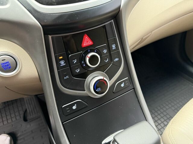 Синій Хендай Елантра, об'ємом двигуна 1.8 л та пробігом 180 тис. км за 7999 $, фото 7 на Automoto.ua