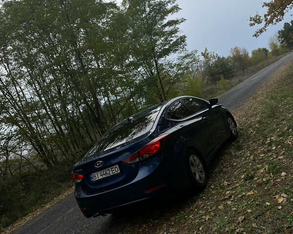 Синий Хендай Элантра, объемом двигателя 1.8 л и пробегом 200 тыс. км за 8900 $, фото 5 на Automoto.ua