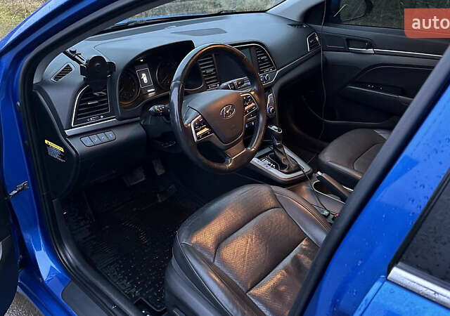 Синий Хендай Элантра, объемом двигателя 2 л и пробегом 145 тыс. км за 11500 $, фото 3 на Automoto.ua