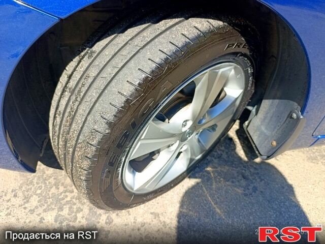 Синий Хендай Элантра, объемом двигателя 1.5 л и пробегом 135 тыс. км за 11300 $, фото 5 на Automoto.ua