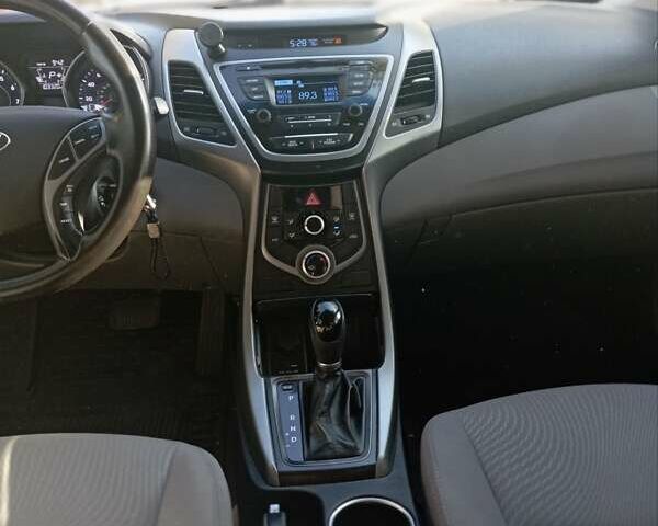 Синий Хендай Элантра, объемом двигателя 1.8 л и пробегом 165 тыс. км за 9200 $, фото 2 на Automoto.ua