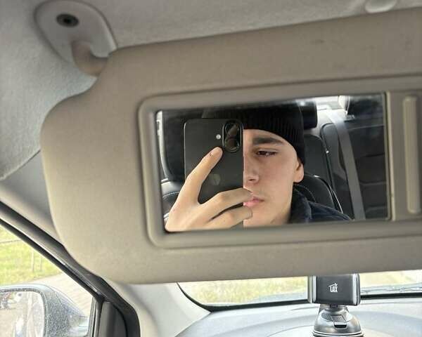 Синий Хендай Элантра, объемом двигателя 1.8 л и пробегом 188 тыс. км за 9000 $, фото 1 на Automoto.ua