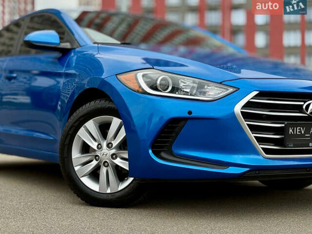 Синий Хендай Элантра, объемом двигателя 2 л и пробегом 145 тыс. км за 9950 $, фото 4 на Automoto.ua
