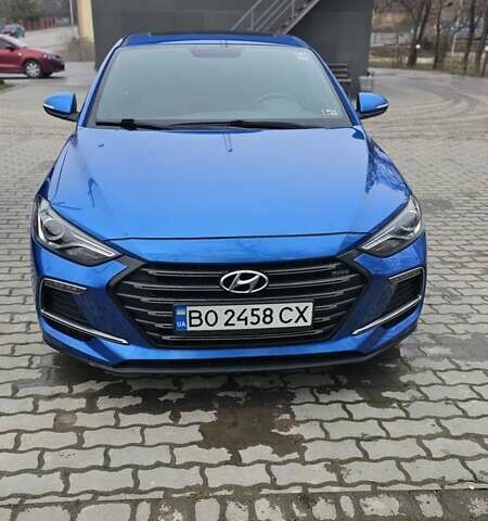 Синій Хендай Елантра, об'ємом двигуна 1.59 л та пробігом 125 тис. км за 10900 $, фото 3 на Automoto.ua